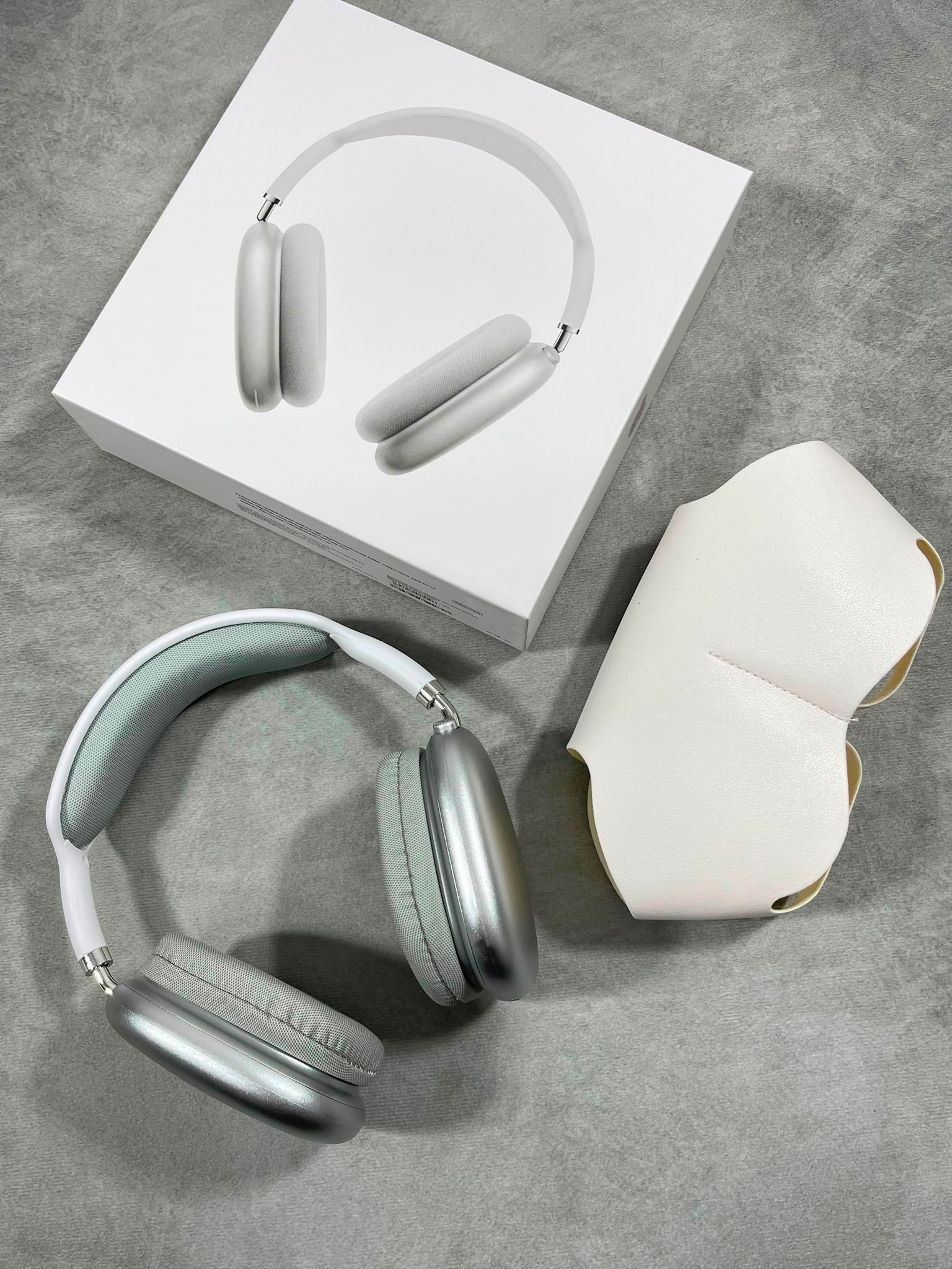 Apple AirPods max